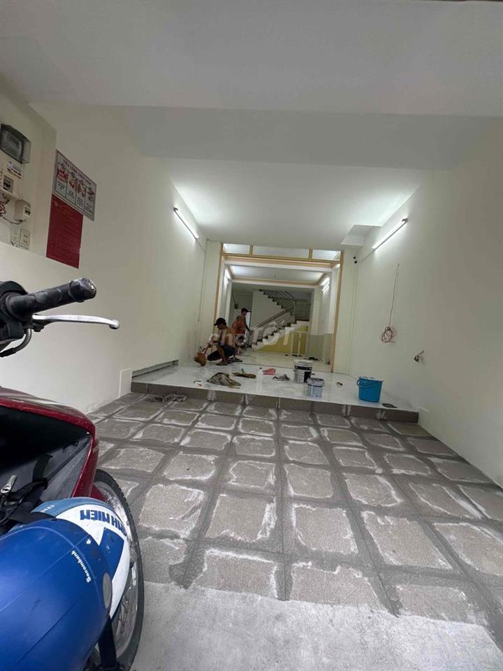 CHO THUÊ NHÀ MỚI 5 TẦNG MẶT TIỀN PHAN VĂN HÂN, P.17, Quận. BT GIÁ 39TR