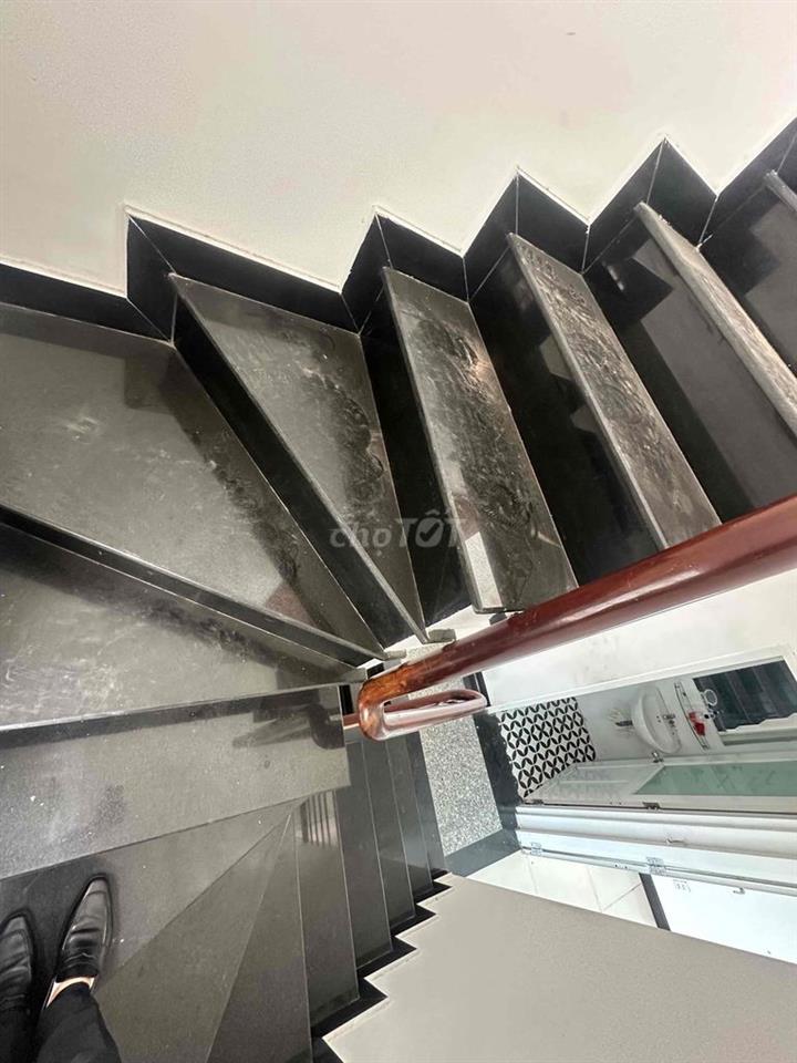 Cho Thuê Nhà 4 Tầng Hẻm Xe Hơi Xô Viết Nghệ Tĩnh-Ngay Q1 Giá Chỉ: 17Tr