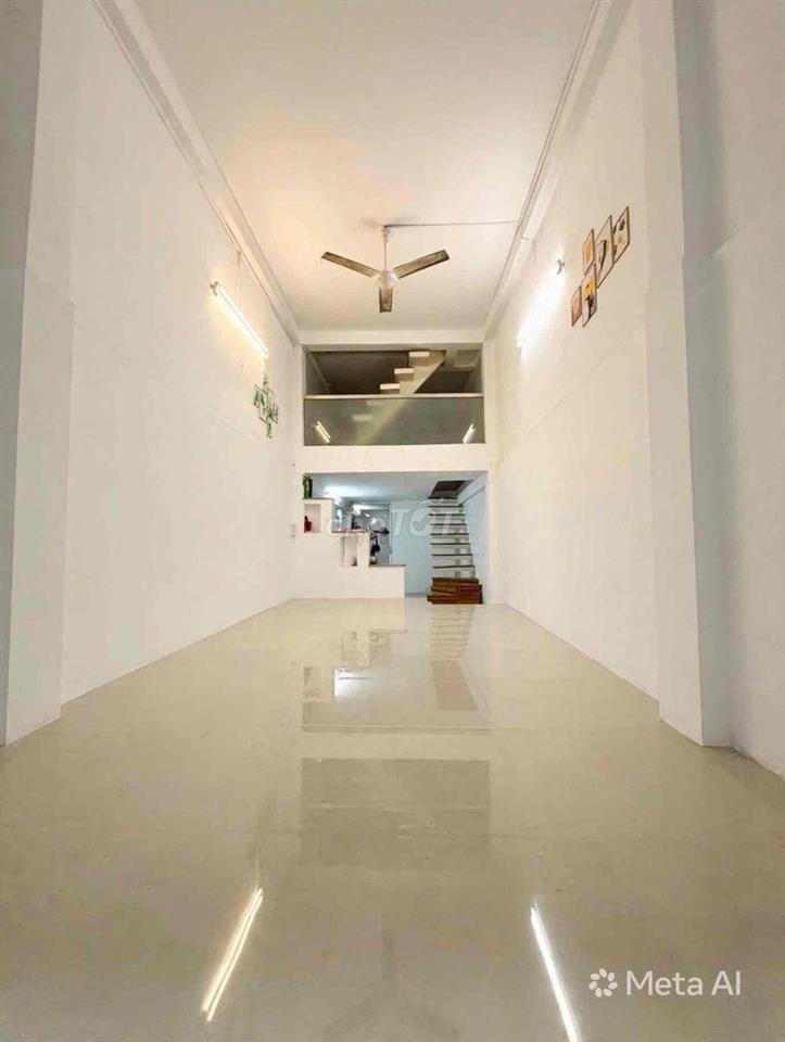 CHO THUÊ NHÀ HẺM XE TẢI-XVNT. QUẬN BT-GIÁ CHỈ 14TR-NGAY Q1