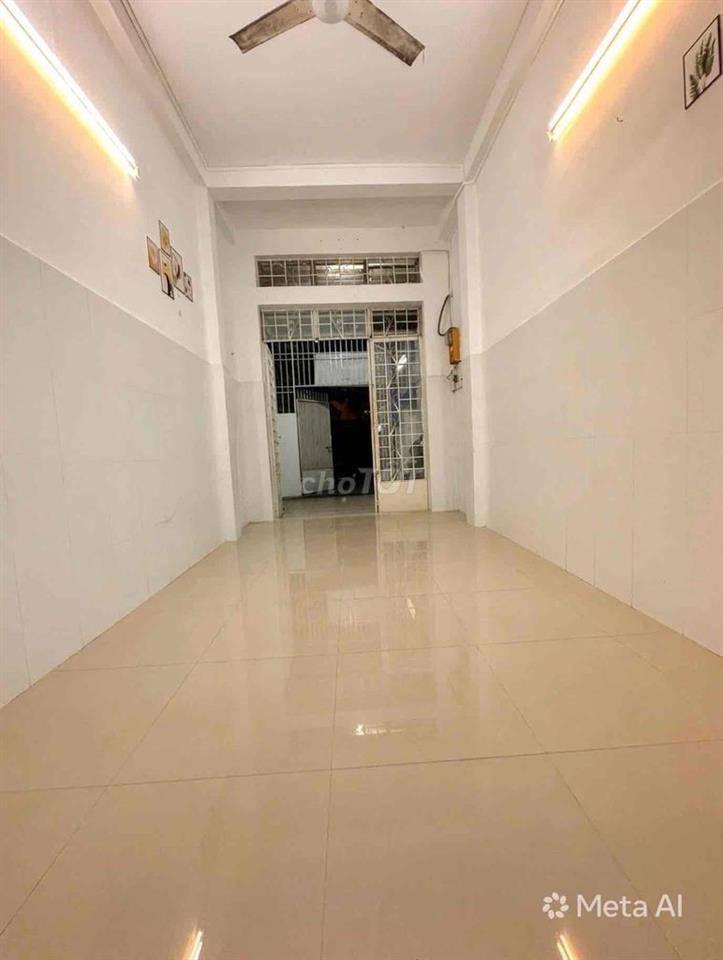 CHO THUÊ NHÀ HẺM XE TẢI-XVNT. QUẬN BT-GIÁ CHỈ 14TR-NGAY Q1