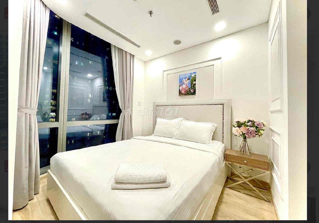 Bán Căn Góc70m2 Toà Landmrk 81 (Cực Hiếm-Một Đời Chủ)-Lầu Cao View Dep