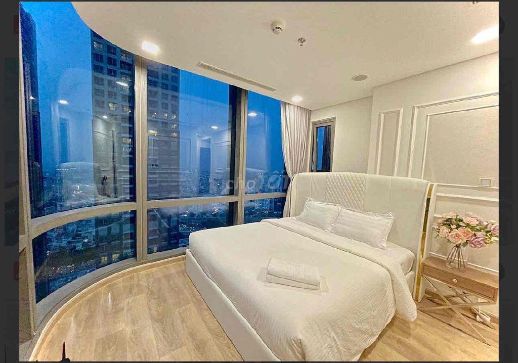 Bán Căn Góc70m2 Toà Landmrk 81 (Cực Hiếm-Một Đời Chủ)-Lầu Cao View Dep