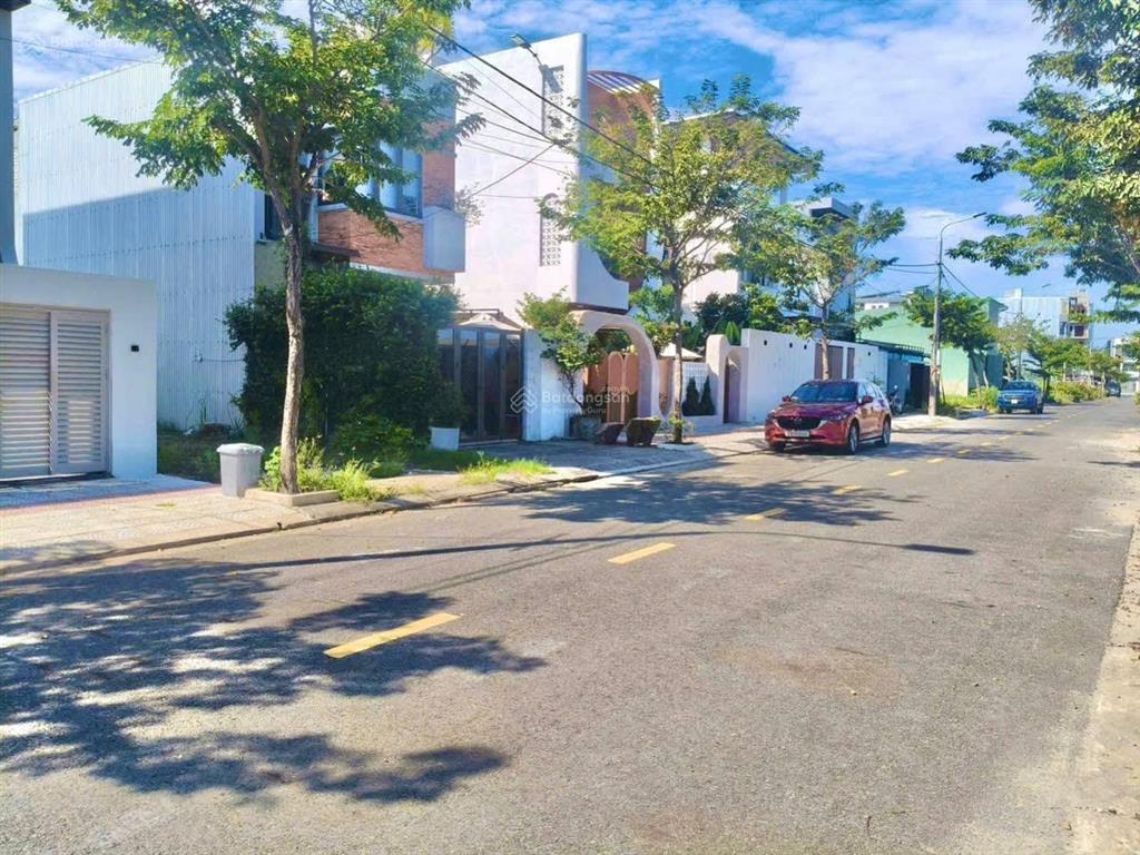 Bán đất bờ quan 24 khu đầm sen nam hòa xuân 100m giá 5 tỷ