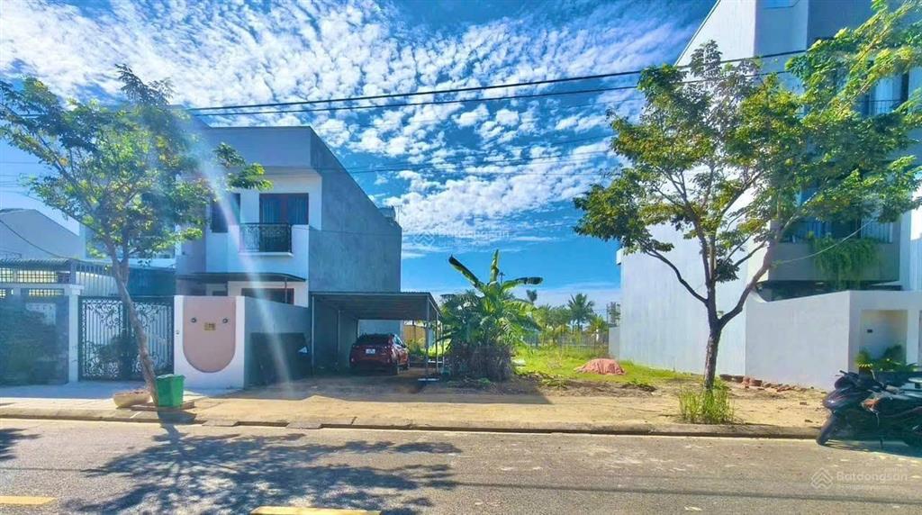 Bán đất bờ quan 24 khu đầm sen nam hòa xuân 100m giá 5 tỷ