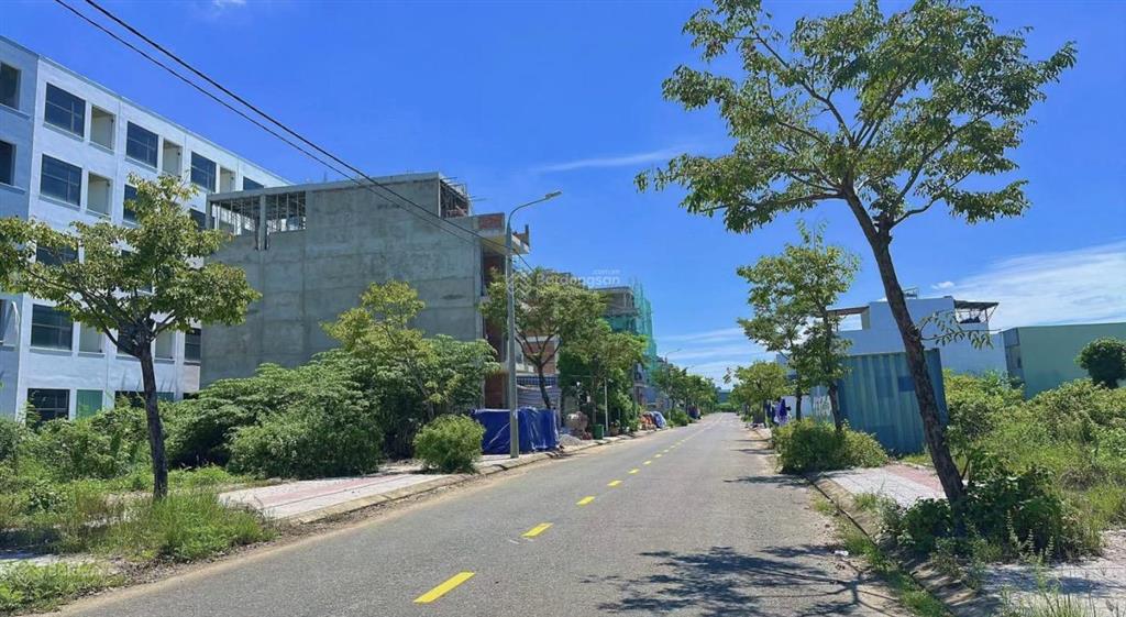 Bán đất bờ quan 2  kđt nam hòa xuân  giá chỉ 5,35 tỷ