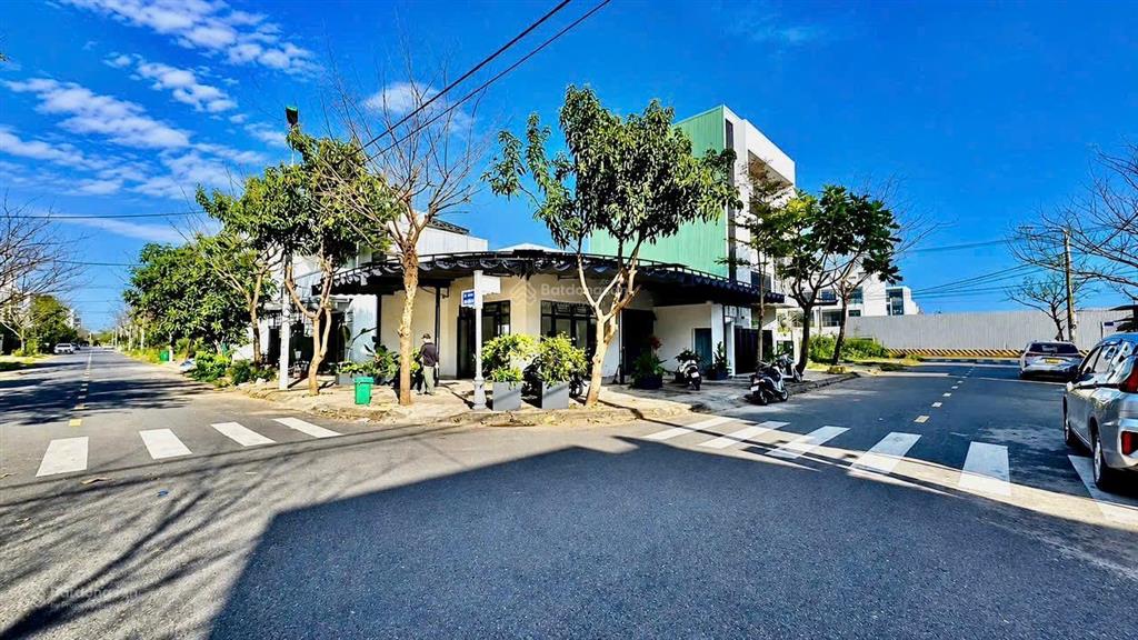 Bán nhà 3 tầng lô góc nam hòa xuân | 168m2 dòng tiền 18tr/tháng