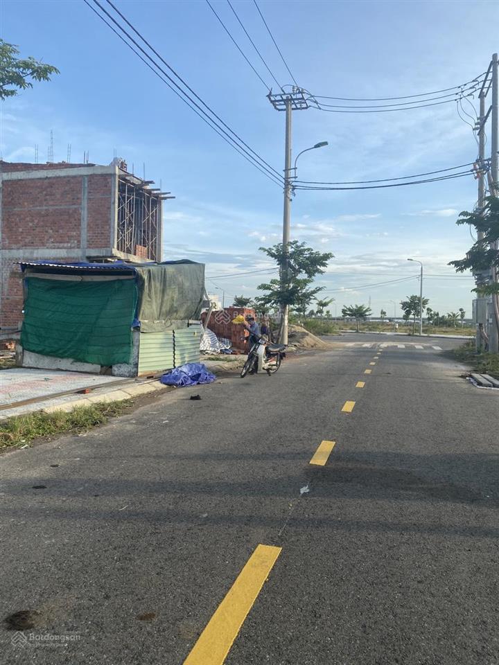 Bán đất b2.52 nam hòa xuân view công viên, trường học, gần sông 4,*** tỷ