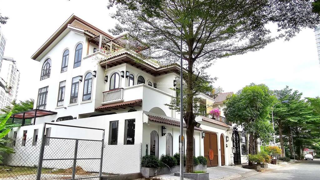 Bán đất sadeco khu nghỉ ngơi giải trí đối diện sc vivocity  vị trí vàng q7 giá rẻ