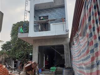 Bán nhà sổ riêng tân khánh  5x22  giá 3.7 tỷ đường ô tô có sân hơi