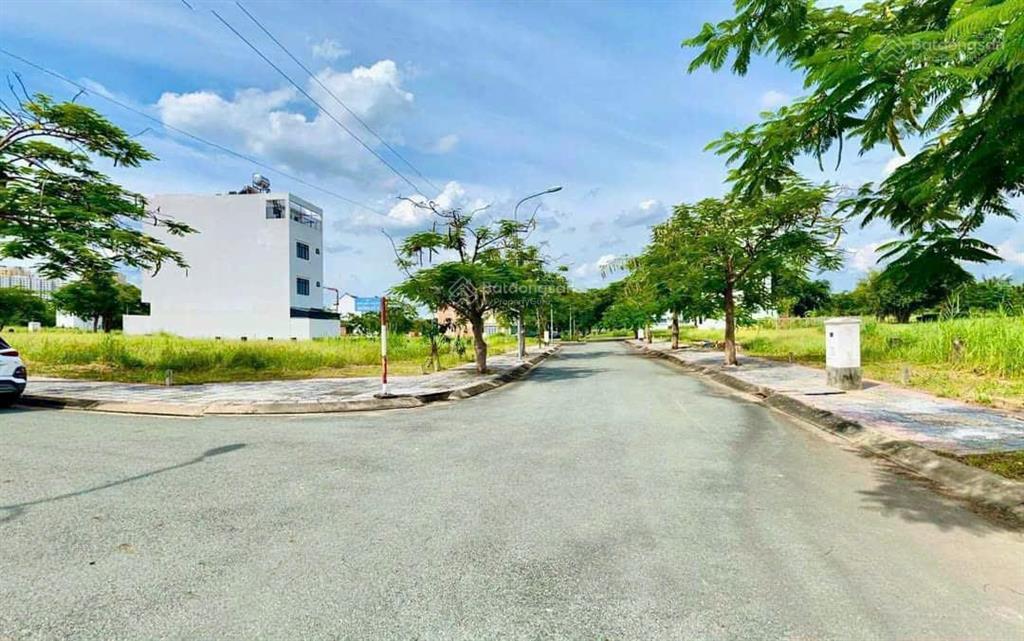 Bán nền topia khang điền q9, dt 114m2, hướng tb, đường 16m. giá 8.6 tỷ