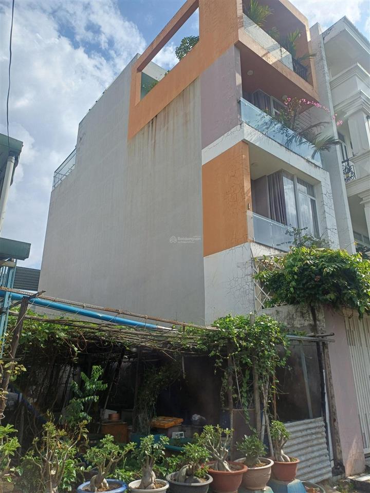 Bán đất đẹp sổ riêng tại đường c4 bình trưng đông, q2,dt 87.1m2,hướng tb. giá 95tr/m2. 0983 807 ***