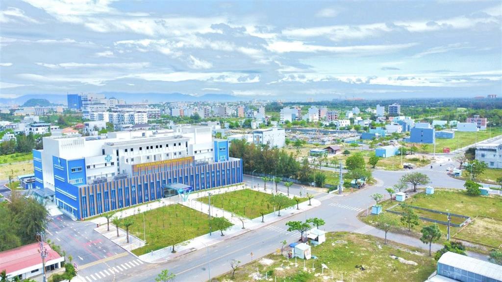 Bán lô góc 312,5m² (ngang 13m)  view đất tmdv  cách đh phan châu trinh 150m, giá 9,7 tỷ