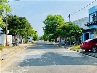 Giá tốt sát vách fpt, diện tích 72m2, đường 11m5, giá 2,8 tỷ