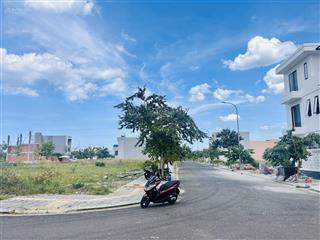 Bán lô góc view công viên  khu đô thị fpt  giá 6,3 tỷ