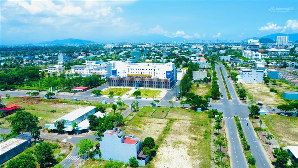 Cần bán gấp lô đất 10x29=290m2, đường rộng 34m văn tiến dũng, sát đh fpt, giá 8 tỷ (sổ hồng)