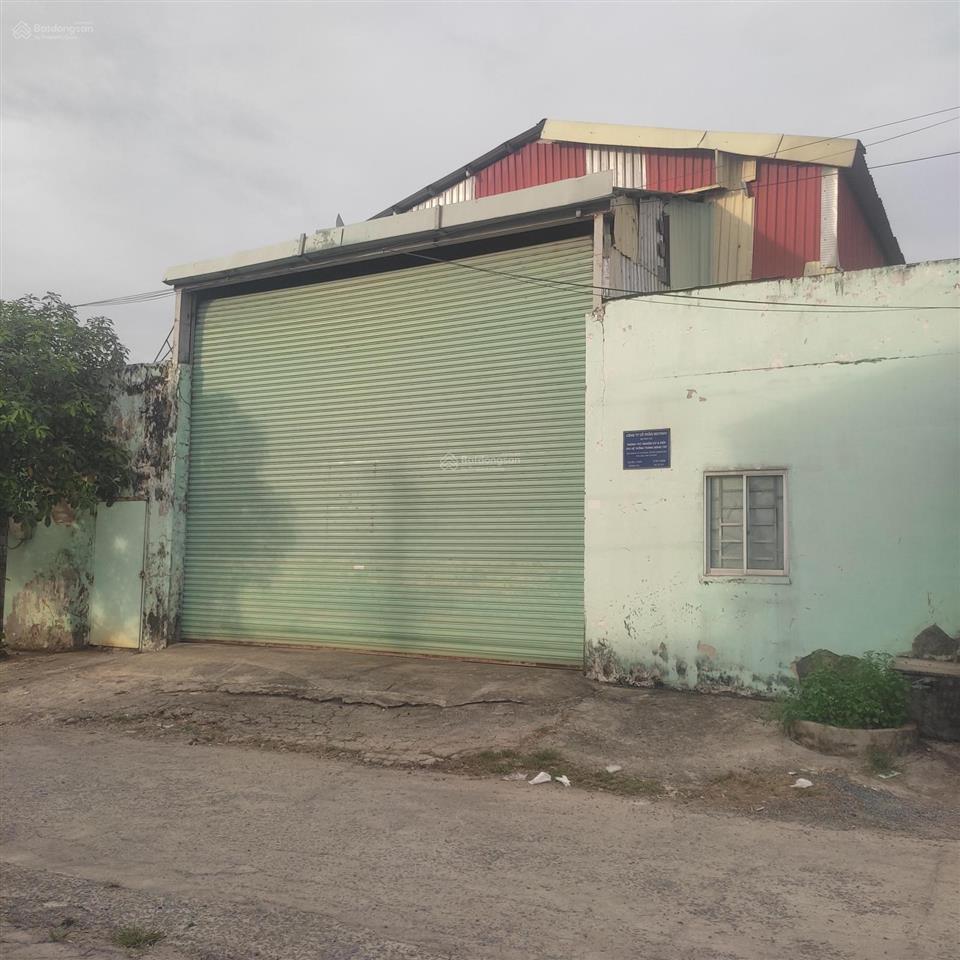 Bán xưởng 303m2, góc 2 mặt tiền dương công khi, hóc môn