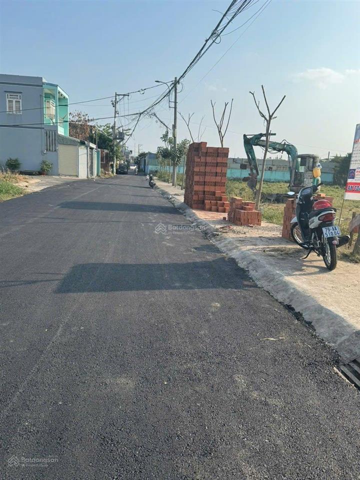 Bán 2 lô liền nhau 5*25m mặt tiền nhựa. gần chợ xuân thới thượng