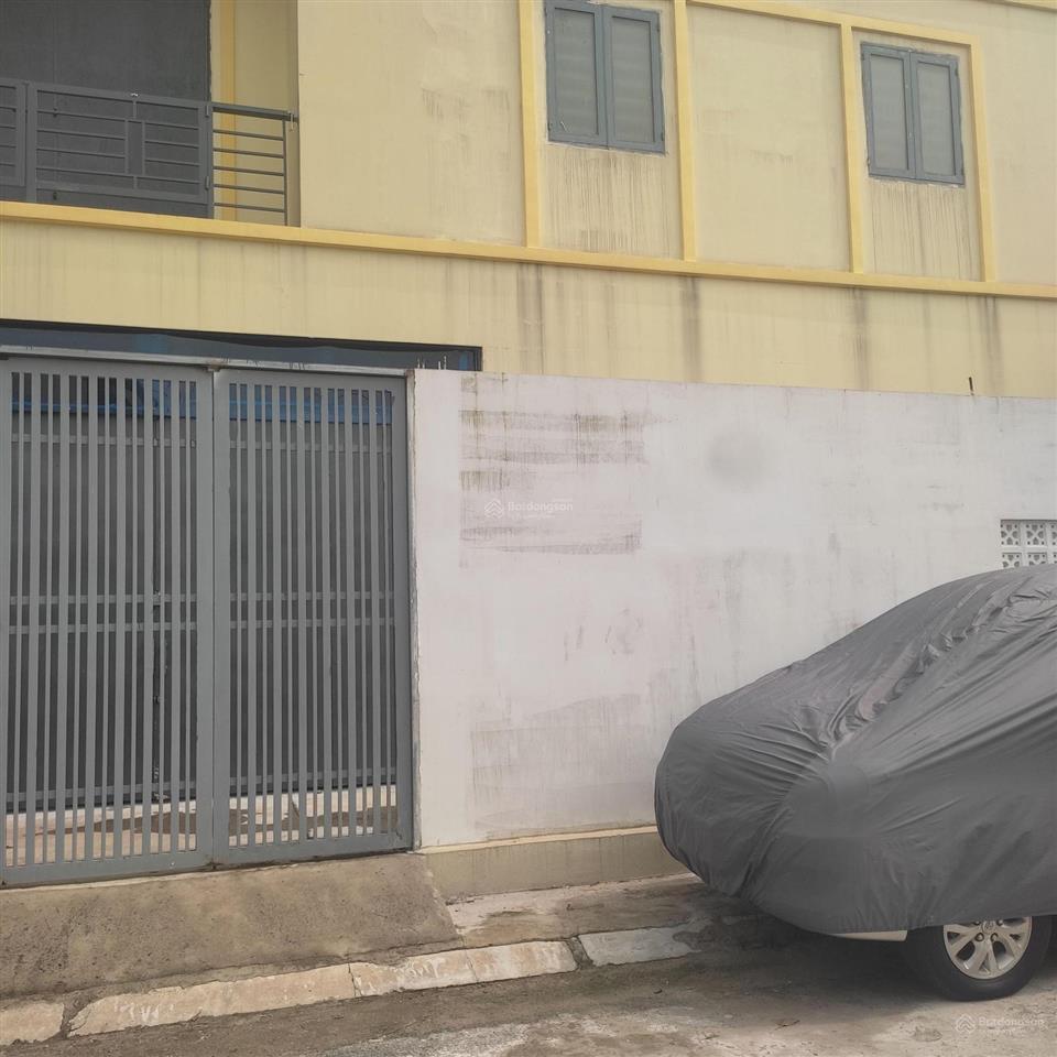 Bán xưởng dt sử dụng 400m2. đất full thổ. lê thị kim, xts hóc môn