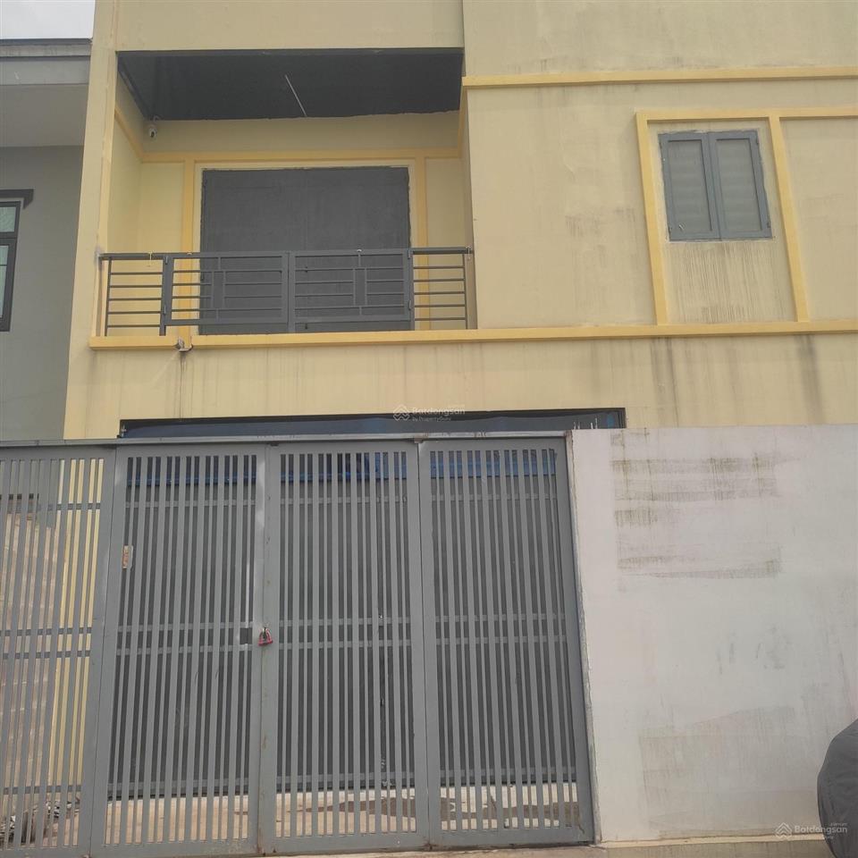Bán xưởng dt sử dụng 400m2. đất full thổ. lê thị kim, xts hóc môn