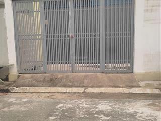 Bán xưởng dt sử dụng 400m2. đất full thổ. lê thị kim, xts hóc môn