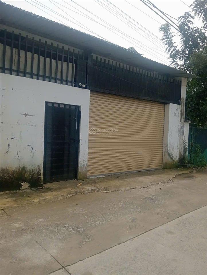 Bán xưởng 8*24m gác lửng full thổ. lê thị kim gần ubnd xã xts