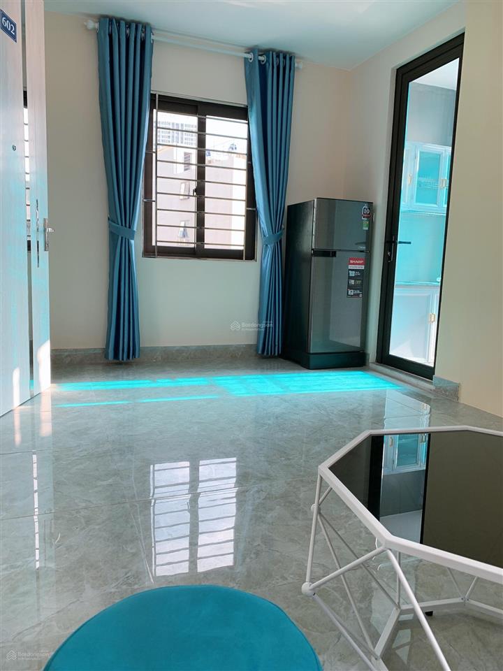 Chính chủ cho thuê căn hộ 1 khách 1 ngủ tại đình thôn 40m2, ban công thoáng mát ở được luôn