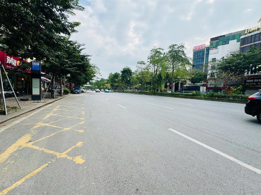 Ban nhà mặt phố võ chí công  quy hoạch ổn định  thoáng trước sau  mặt tiền to vỉa hè khủng