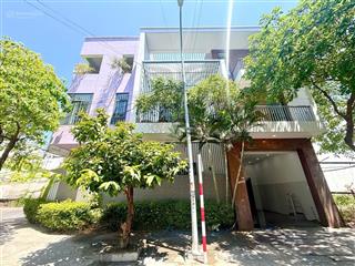 Cho thuê villa lô góc 3 tầng 3 phòng ngủ full nội thất khu đô thị hà quang 2