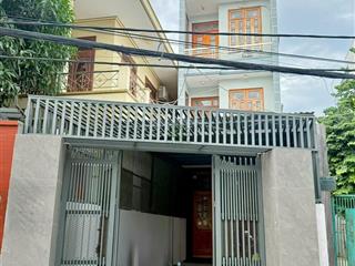 Cho thuê nhà 3 tầng 4 phòng ngủ siêu rộng có sân khu phước long giá 18 triệu/ tháng