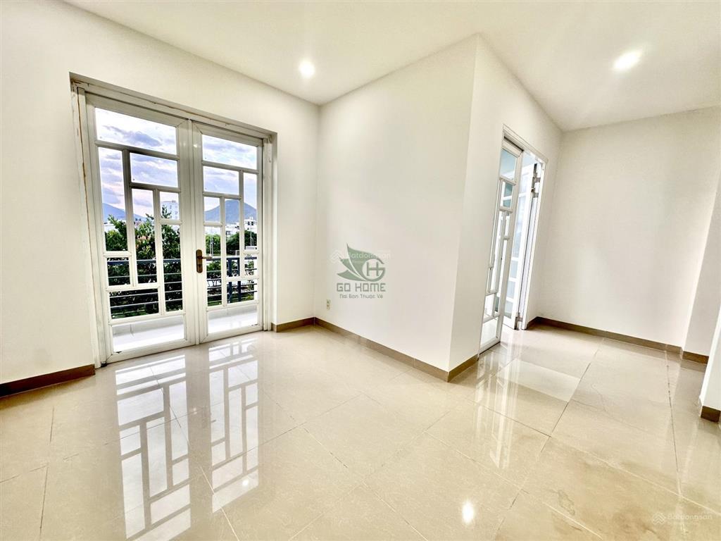 Cho thuê nhà vừa ở vừa kinh doanh 3 tầng ngang 6m khu vĩnh điềm trung