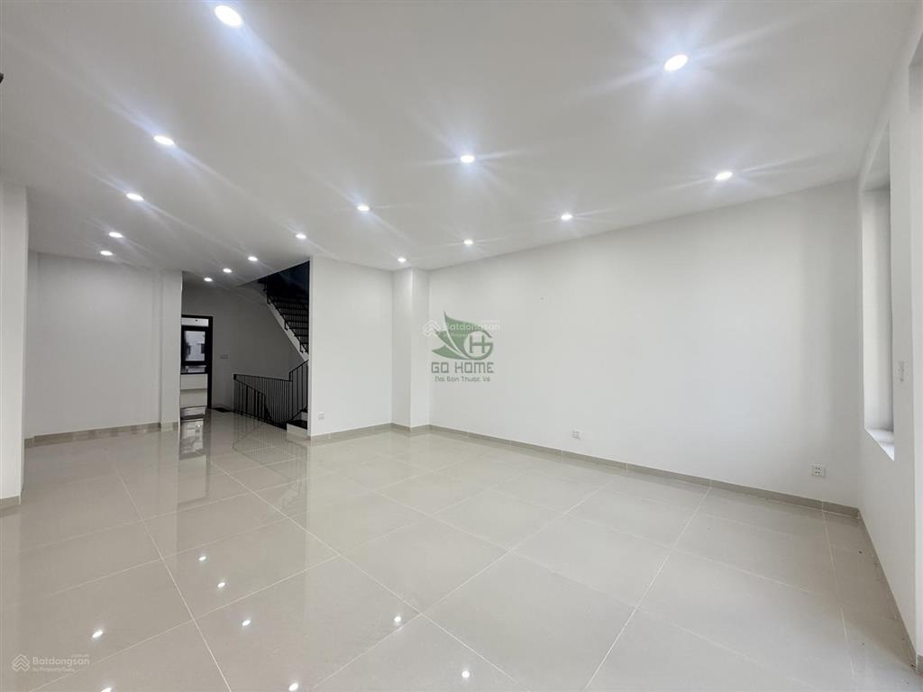 Cho thuê nhà mới ở kinh doanh 4 tầng có thang máy khu đô thị phước long
