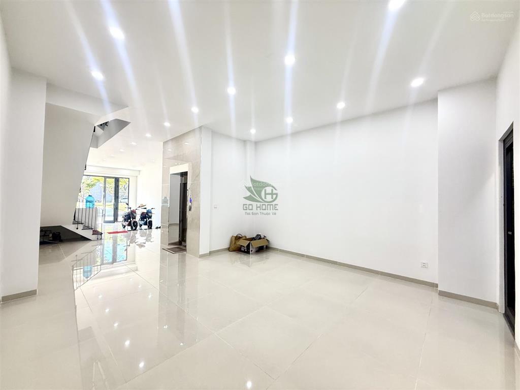 Cho thuê nhà mới ở kinh doanh 4 tầng có thang máy khu đô thị phước long