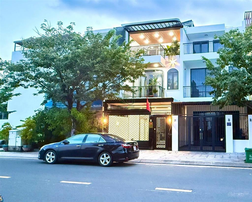 Nhà mỹ gia  4 phòng  vừa ở vừa làm văn phòng