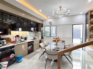 Nhà mỹ gia  4 phòng  vừa ở vừa làm văn phòng