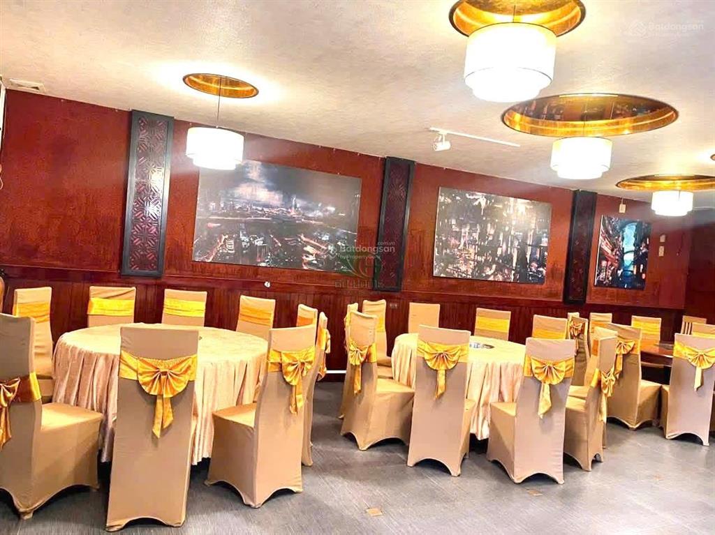 Cho thuê mặt bằng riêng biệt đã có sẵn mô hình f&b nhà hàng khu bàn cờ phố hàn