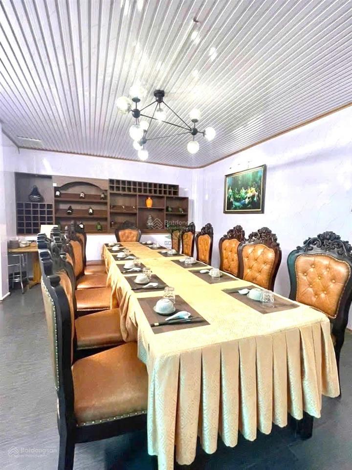 Cho thuê mặt bằng riêng biệt đã có sẵn mô hình f&b nhà hàng khu bàn cờ phố hàn