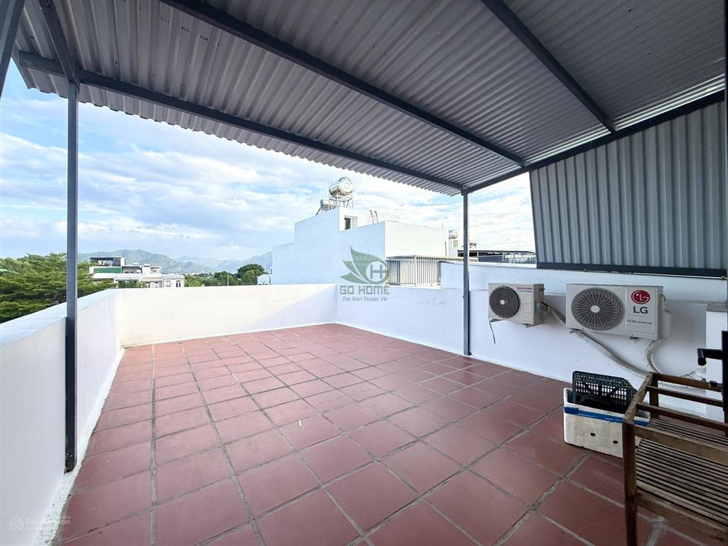 Cho thuê nhà ở kinh doanh 3 phòng khu đô thị mỹ gia
