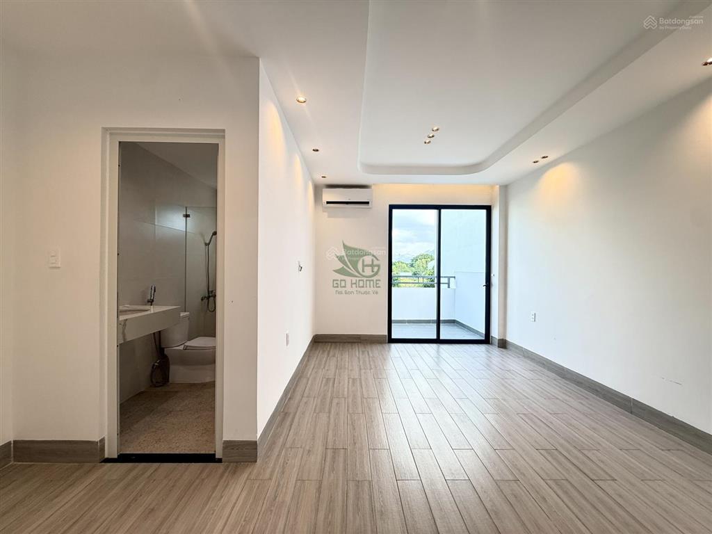 Cho thuê nhà ở kinh doanh 3 phòng khu đô thị mỹ gia