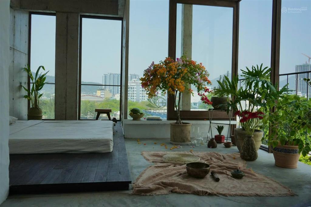Cho thuê homestay 11 phòng kiến trúc siêu đẹp gần biển