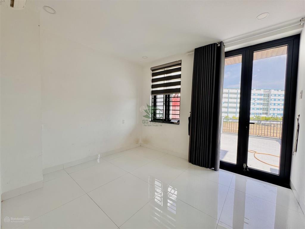 Cho thuê nhà nguyên căn 3 tầng 4 phòng ngủ full nội thất khu đô thị mỹ gia
