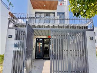 Cho thuê nhà nguyên căn 3 tầng 4 phòng ngủ full nội thất khu đô thị mỹ gia