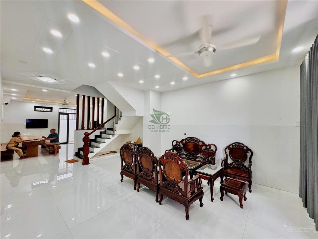 Cho thuê nhà nguyên căn 3 tầng 4 phòng ngủ full nội thất khu đô thị mỹ gia