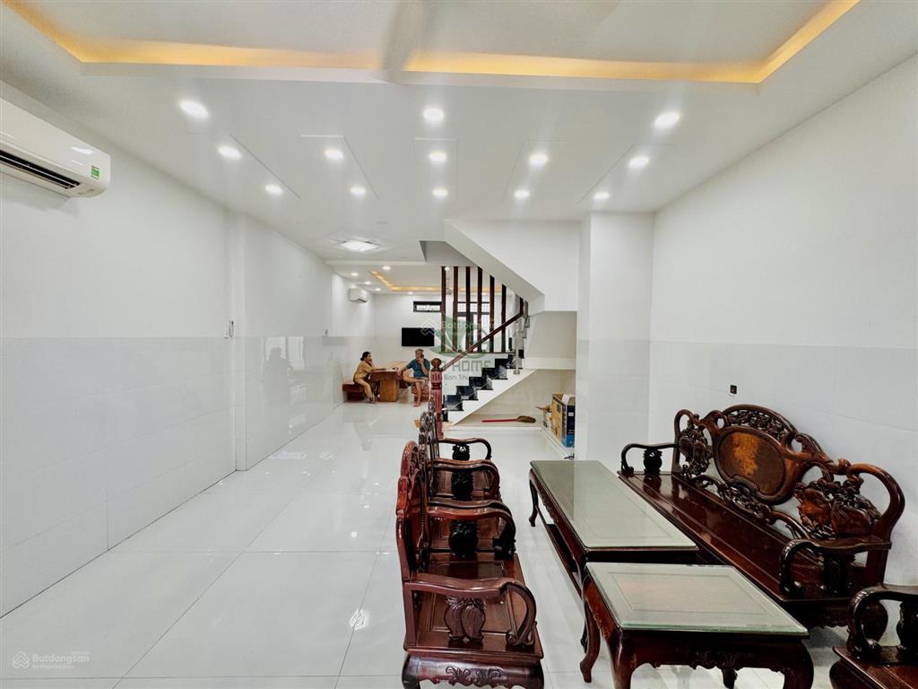Cho thuê nhà nguyên căn 3 tầng 4 phòng ngủ full nội thất khu đô thị mỹ gia