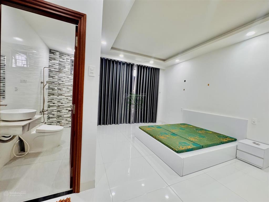 Cho thuê nhà nguyên căn 3 tầng 4 phòng ngủ full nội thất khu đô thị mỹ gia