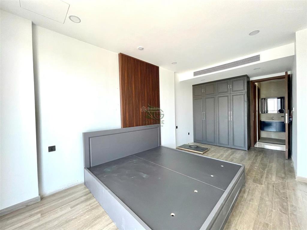Cho thuê toà lô góc 2 mặt tiền 5 tầng + 1 hầm mới xây sẵn pccc khu hà quang 2