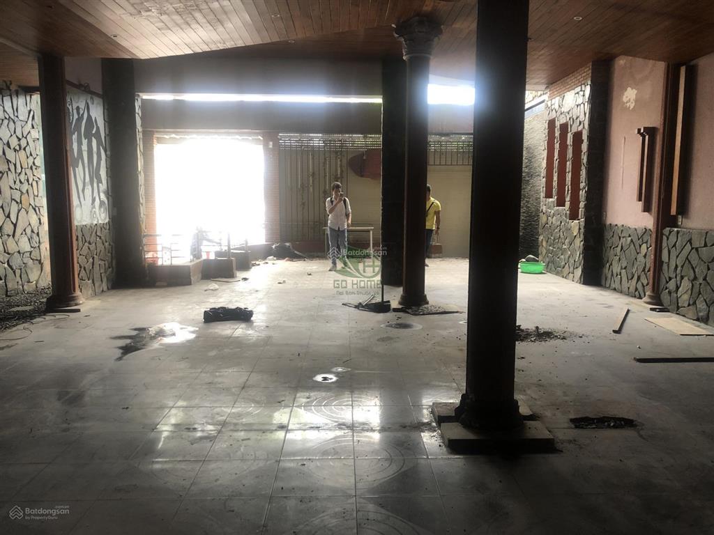 Cho thuê nhà kinh doanh ngang 9.3m mặt đường chính khu trung tâm thành phố