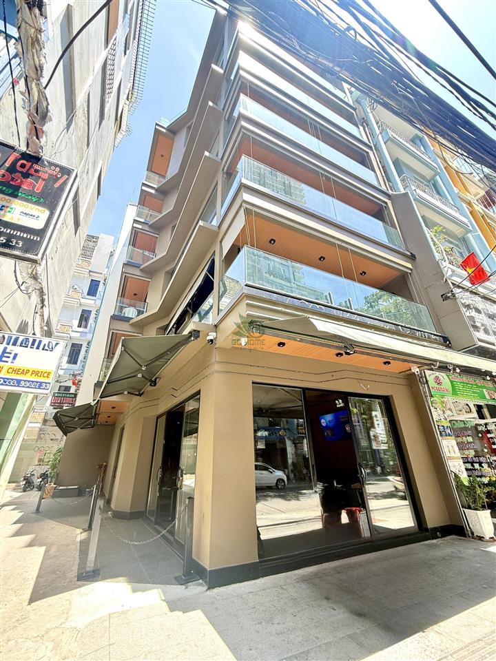 Cho thuê mặt bằng lô góc 4 tầng có thang máy, pccc ngay tuyến đường sầm uất trung tâm nha trang