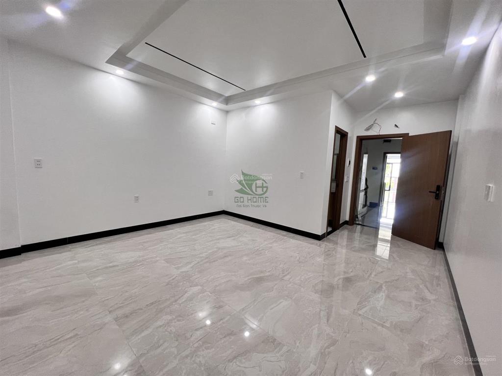 Cho thuê mặt bằng 2 tầng mặt đường chính khu vcn phước long gần dự án sungroup