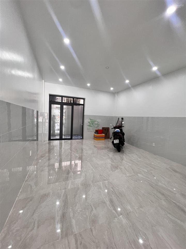 Cho thuê mặt bằng 2 tầng mặt đường chính khu vcn phước long gần dự án sungroup