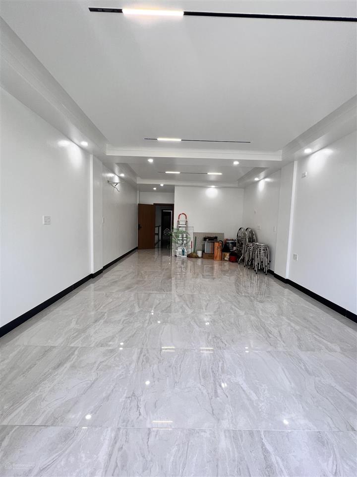 Cho thuê mặt bằng 2 tầng mặt đường chính khu vcn phước long gần dự án sungroup
